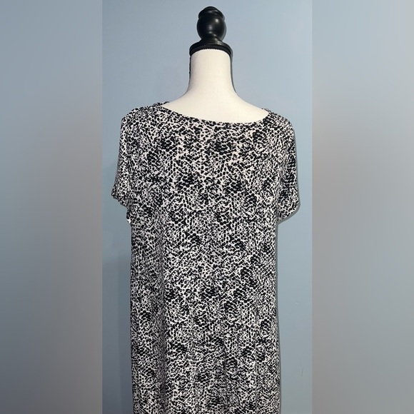 George- Black & White Abstract Animal Print Stretch Dress - Picture 3 of 5